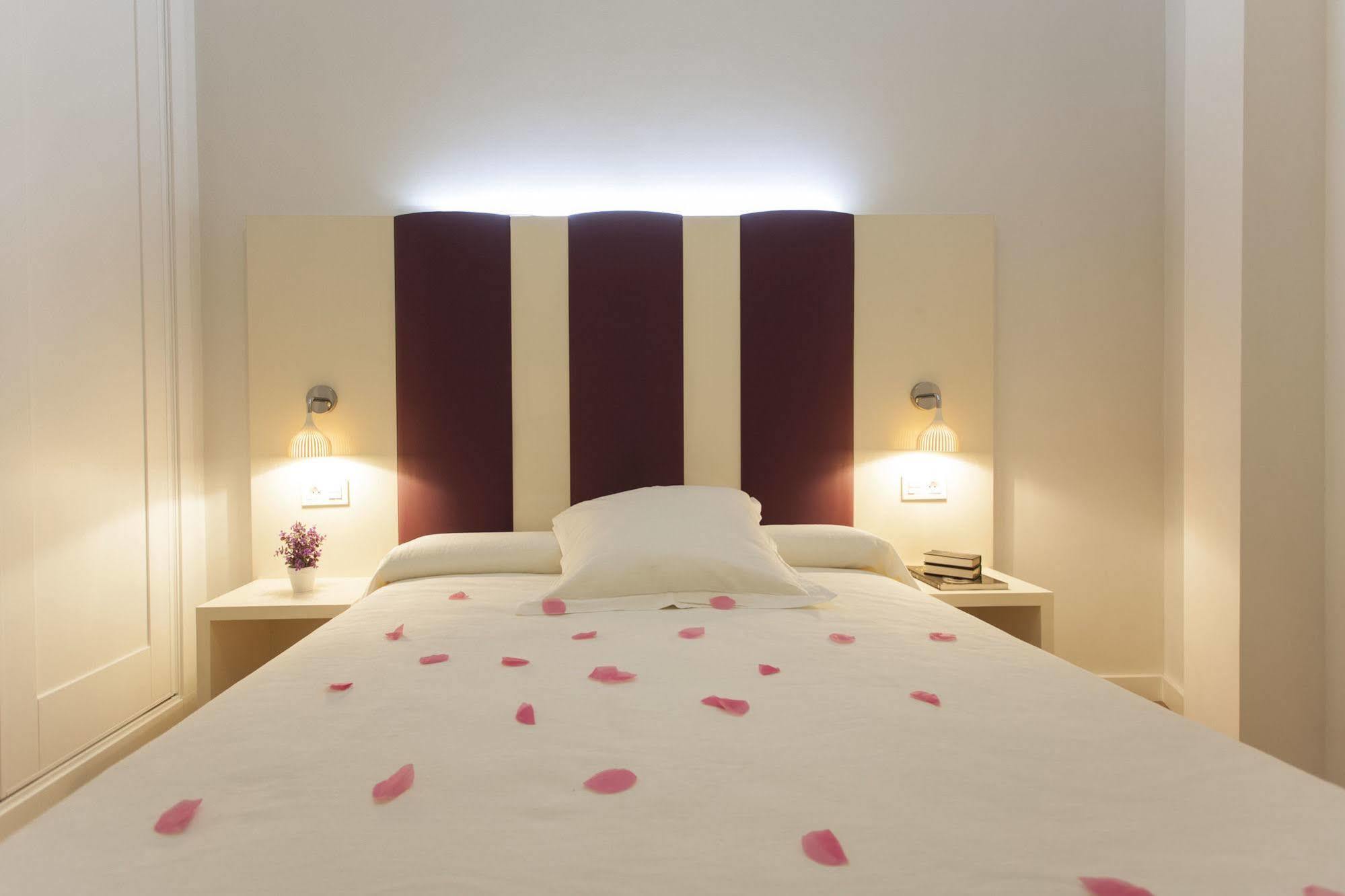 Picasso Suites Malaga Bagian luar foto