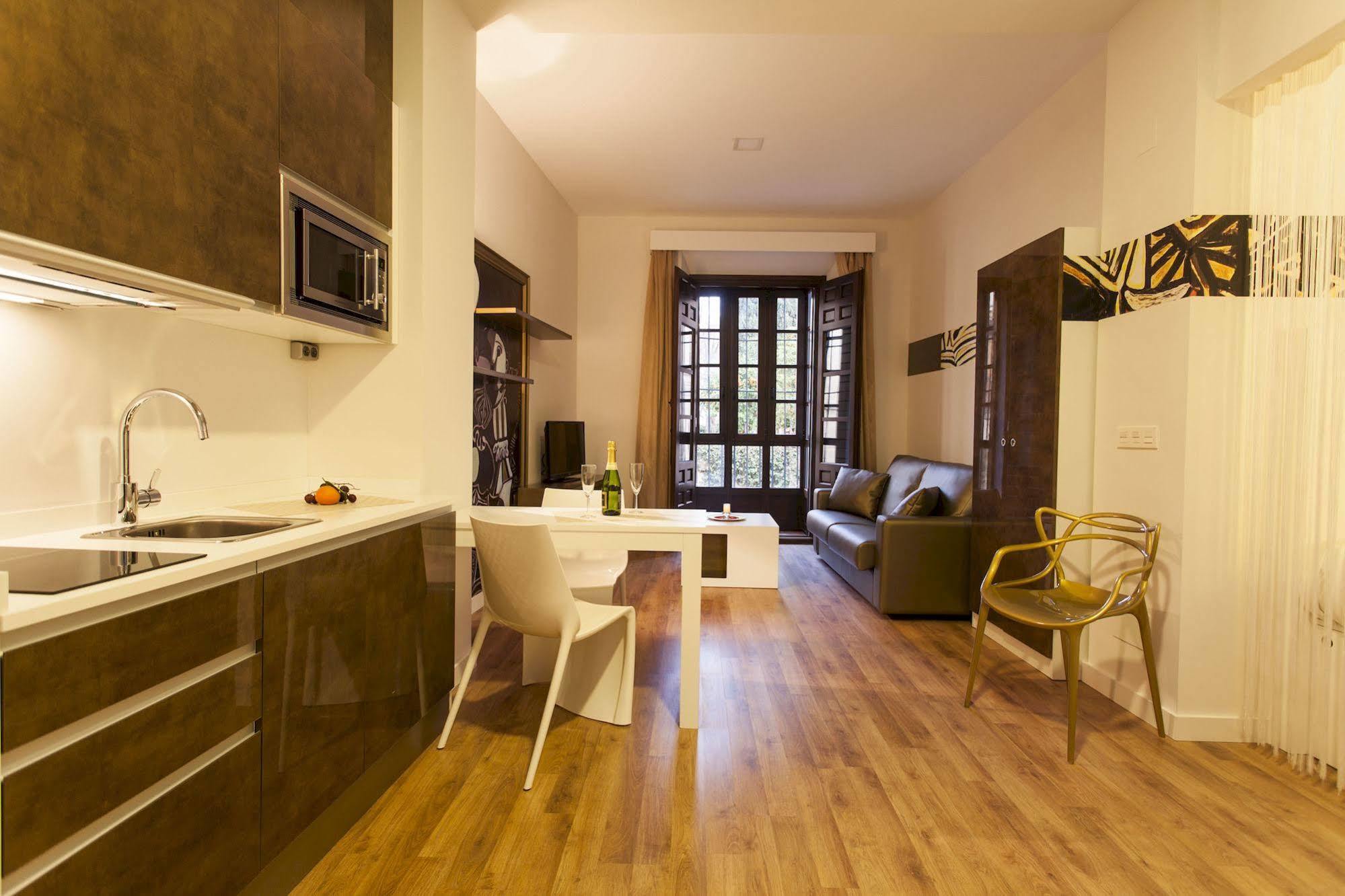 Picasso Suites Malaga Bagian luar foto