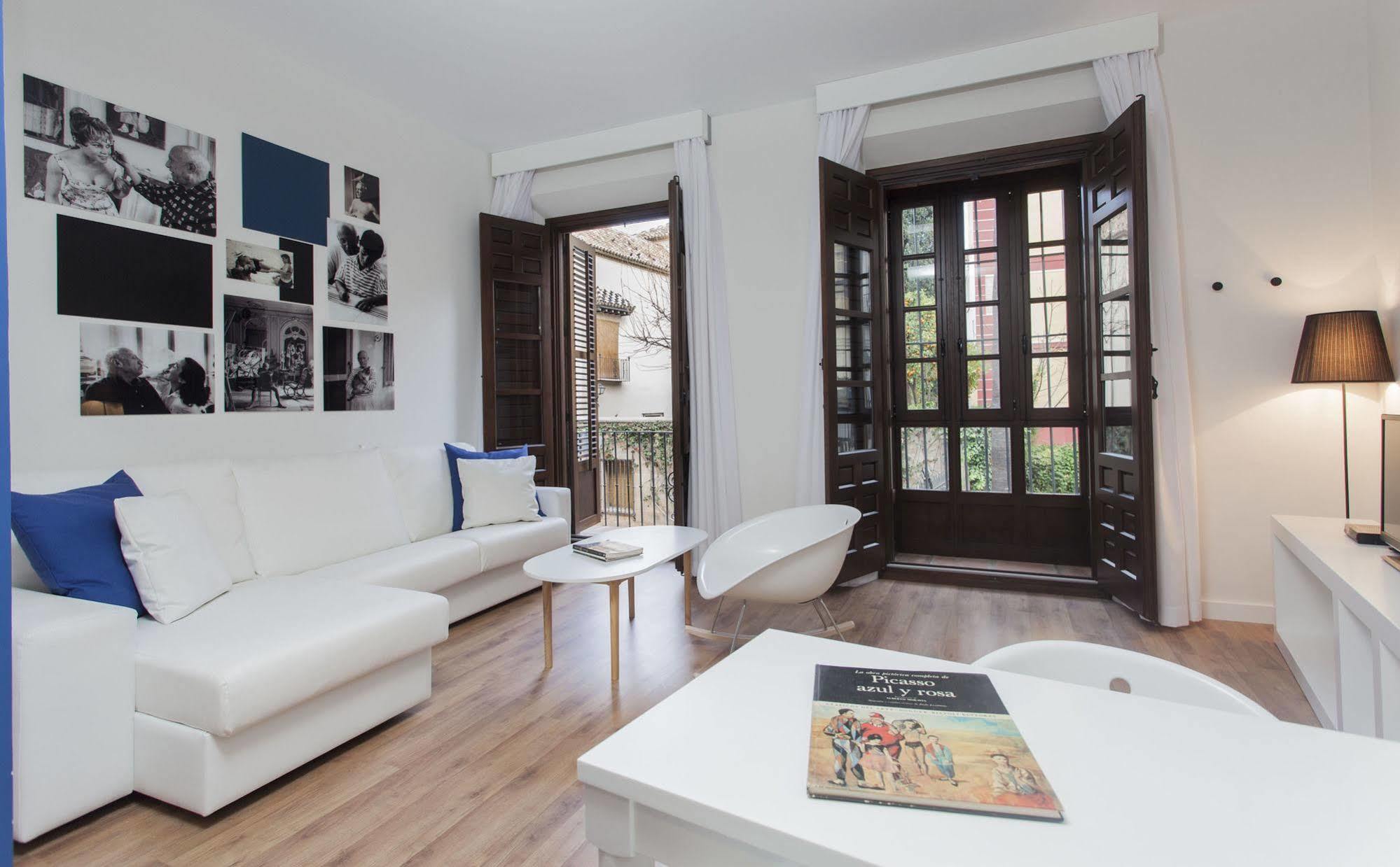 Picasso Suites Malaga Bagian luar foto